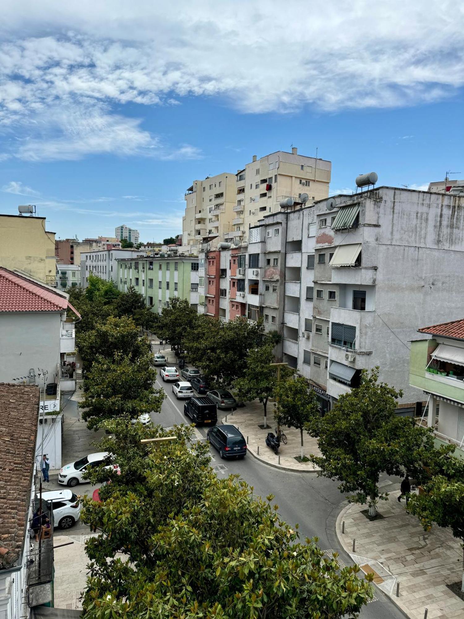 Luxury Apartments In City Center Durrës Esterno foto